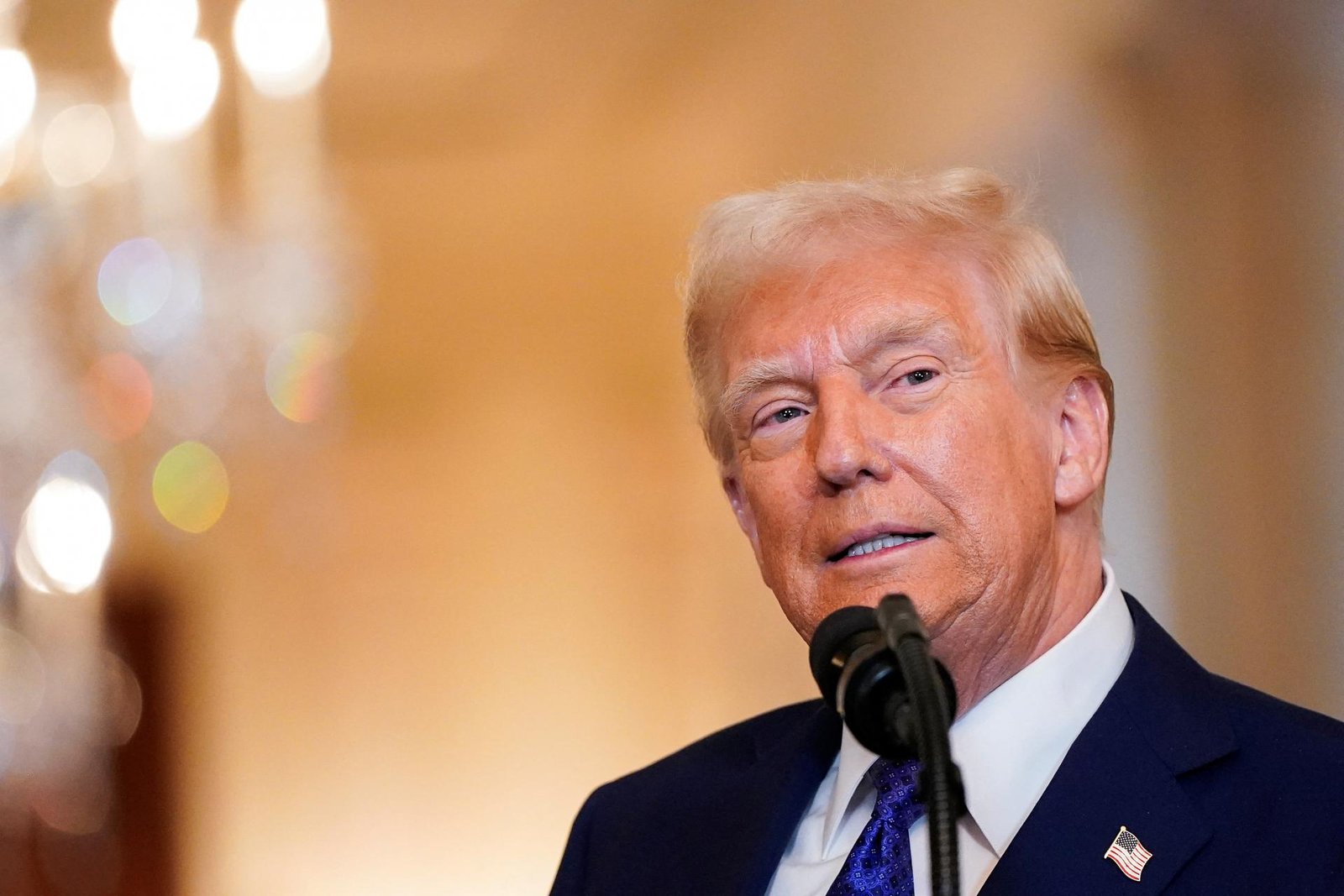 Ak sa federálni zamestnanci nedostavia do práce, budú prepustení, povedal Trump Ak sa federálni zamestnanci nedostavia do práce, budú prepustení, povedal Trump