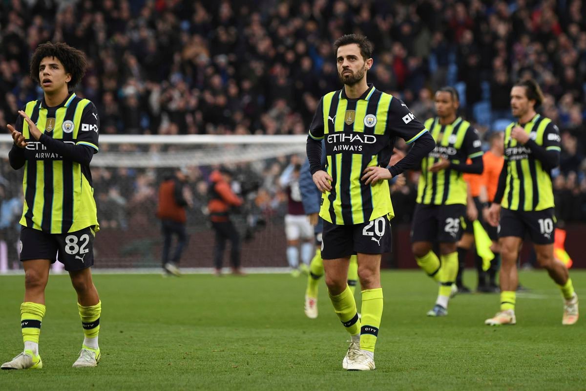 Ak postúpia do finále, môžu mať problém. Kluby Premier League budú čeliť negatívnym dopadom
