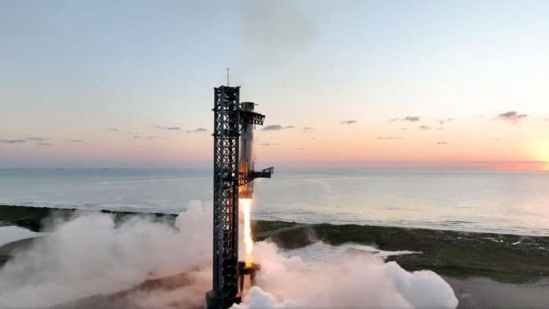 Sledujte ŽIVĚ start rakety Starship Flight 7. Společnost SpaceX slibuje vzrušující přistání Sledujte ŽIVĚ start rakety Starship Flight 7. Společnost SpaceX slibuje vzrušující přistání