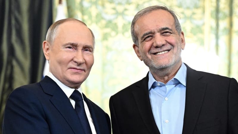 Putin podepsal novou dohodu o spojenectví. Pakt s Íránem vyvolává na Západě obavy