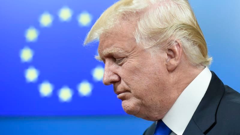 Trumpův ekonomický dopad na Česko: Ročně může domácnosti stát i desítky tisíc. Co hrozí dál? Trumpův ekonomický dopad na Česko: Ročně může domácnosti stát i desítky tisíc. Co hrozí dál?
