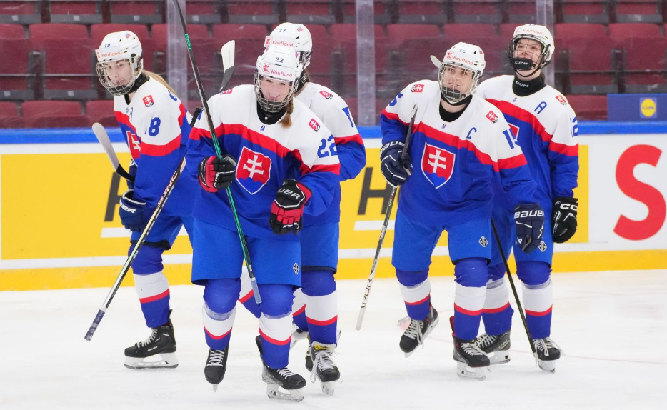 Zápas o všetko zvládnutý na výbornú! Slovenky do 18 rokov sa zachránili v elitnej kategórii