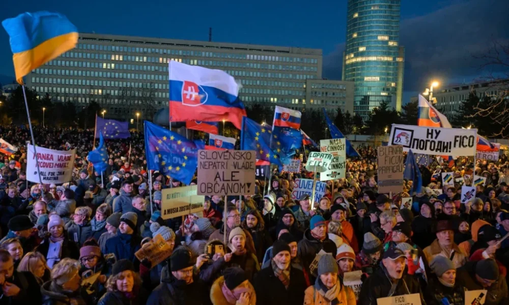 Ivan Štubňa: Ako Západ, CIA, MI6 a Sorosjugend organizujú prevraty – informačná bomba