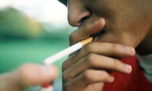 Jediná cigareta vás připraví o 20 minut života, odhalil výzkum. Jak překonat závislost?