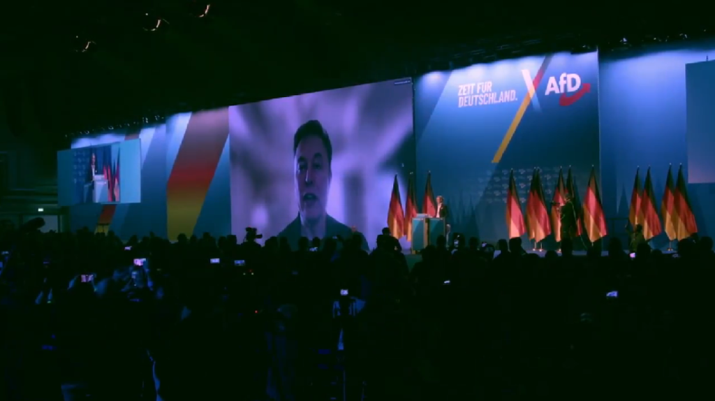 Elon Musk v překvapivém projevu na předvolebním shromáždění AfD kritizoval Brusel a multikulturalismus