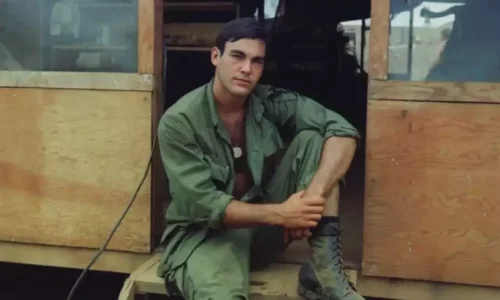 VIDEO: Režisér Oliver Stone v rozhovore s Carlsonom: “Americkú zástupnú vojnu proti Rusku pripravovali desiatky rokov”