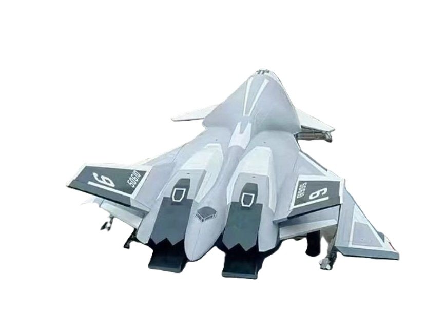 Čínsky “Biely cisár” knokautoval F-35 bez boja Čínsky “Biely cisár” knokautoval F-35 bez boja