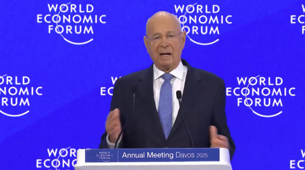 Klaus Schwab označil „dezinformace“ za kritickou výzvu a vyzval elity k vypracování řešení Klaus Schwab označil „dezinformace“ za kritickou výzvu a vyzval elity k vypracování řešení