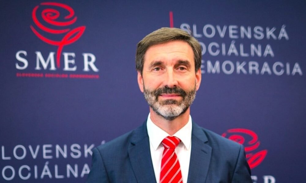 „Liberálno-progresívni exministri Dzurinda, Korčok, Káčer a Wlachovský politizujú diplomaciu,“ vyhlásil šéf slovenského rezortu diplomacie Blanár „Liberálno-progresívni exministri Dzurinda, Korčok, Káčer a Wlachovský politizujú diplomaciu,“ vyhlásil šéf slovenského rezortu diplomacie Blanár