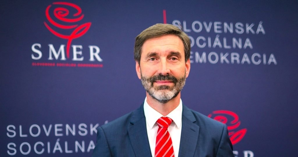 „Liberálno-progresívni exministri Dzurinda, Korčok, Káčer a Wlachovský politizujú diplomaciu,“ vyhlásil šéf slovenského rezortu diplomacie Blanár „Liberálno-progresívni exministri Dzurinda, Korčok, Káčer a Wlachovský politizujú diplomaciu,“ vyhlásil šéf slovenského rezortu diplomacie Blanár