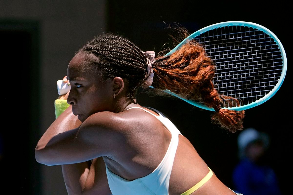 FOTO Nasadená trojka zaujala na Australian Open svojím outfitom: Obliekanie bolo bolestivé FOTO Nasadená trojka zaujala na Australian Open svojím outfitom: Obliekanie bolo bolestivé