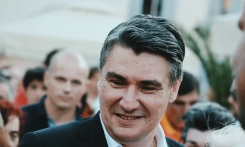 Chorvátskeho prezidenta Milanoviča opäť zvolili za hlavu štátu      