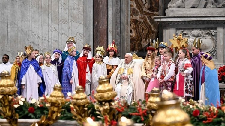 Pápež: Mária je bránou, cez ktorú prišiel Kristus Pápež: Mária je bránou, cez ktorú prišiel Kristus