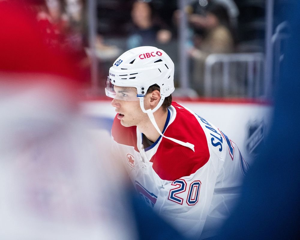 Slováci v NHL Tvrdá lekcia pre Juraja Slafkovského od trénera Montrealu, Martin Fehérváry exceloval Slováci v NHL Tvrdá lekcia pre Juraja Slafkovského od trénera Montrealu, Martin Fehérváry exceloval