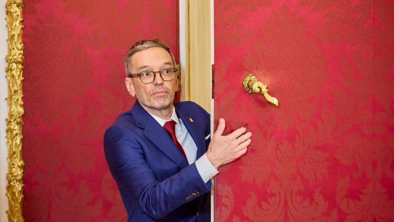 Introvertní Babišův kolega a „žák“ kritika Temelínu. Kdo staví novou rakouskou vládu? Introvertní Babišův kolega a „žák“ kritika Temelínu. Kdo staví novou rakouskou vládu?