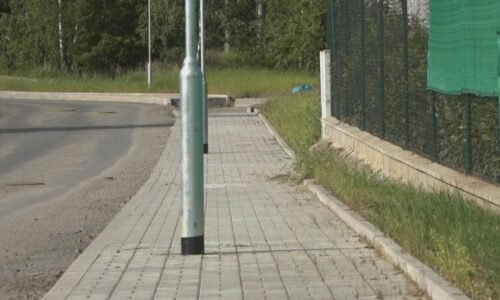 Vyhozených 10 miliard? Peníze od státu a EU na stavbu chodníků se daly využít lépe, tvrdí NKÚ
