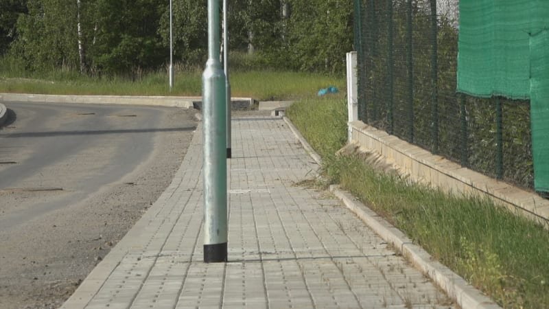 Vyhozených 10 miliard? Peníze od státu a EU na stavbu chodníků se daly využít lépe, tvrdí NKÚ Vyhozených 10 miliard? Peníze od státu a EU na stavbu chodníků se daly využít lépe, tvrdí NKÚ