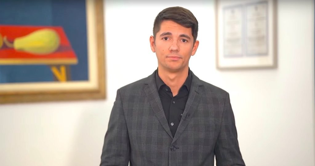 VIDEO: Lži šírené Šimečkom sú také hlúpe klamstvá, že človek nakoniec oprávnene nadobudne presvedčenie o tom, že predseda PS bol skutočne žiakom osobitnej školy VIDEO: Lži šírené Šimečkom sú také hlúpe klamstvá, že človek nakoniec oprávnene nadobudne presvedčenie o tom, že predseda PS bol skutočne žiakom osobitnej školy
