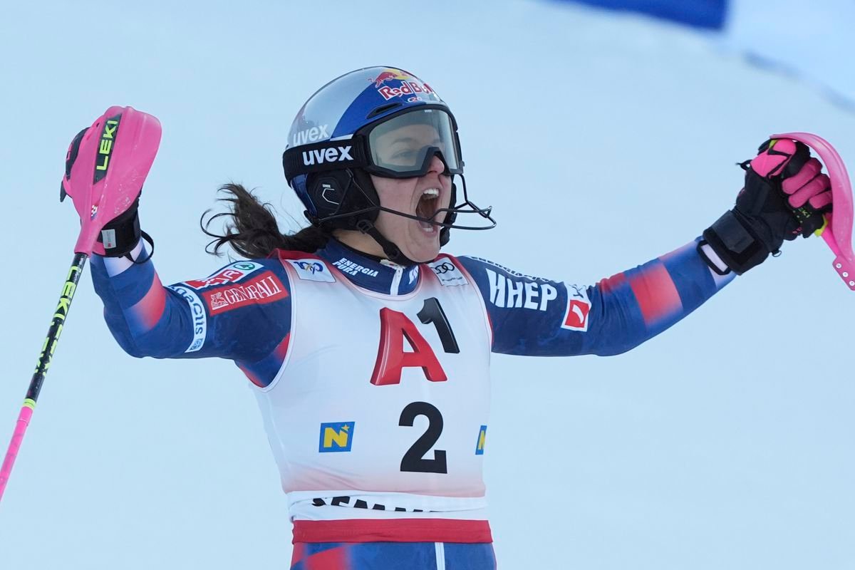 Súperky Petry Vlhovej a Mikaely Shiffrinovej spoznali štartové čísla na slalom v Kranjskej Gore Súperky Petry Vlhovej a Mikaely Shiffrinovej spoznali štartové čísla na slalom v Kranjskej Gore