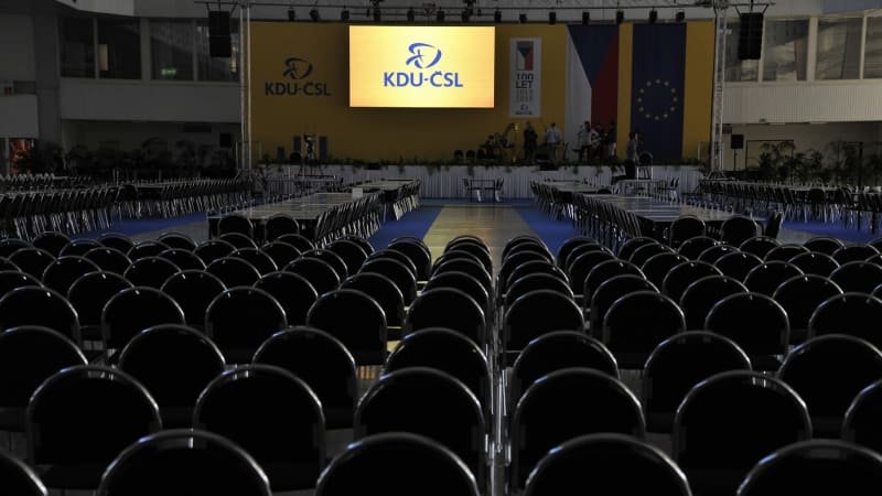 Lidovci truchlí. Zemřel významný politik KDU-ČSL a oblíbený ředitel pražské školy Vít Šolle