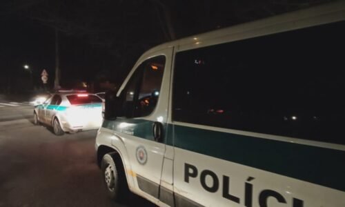 Hrůzný nález v Čalovci: V domě objevili těla sester v rozkladu, policie nevylučuje usmrcení