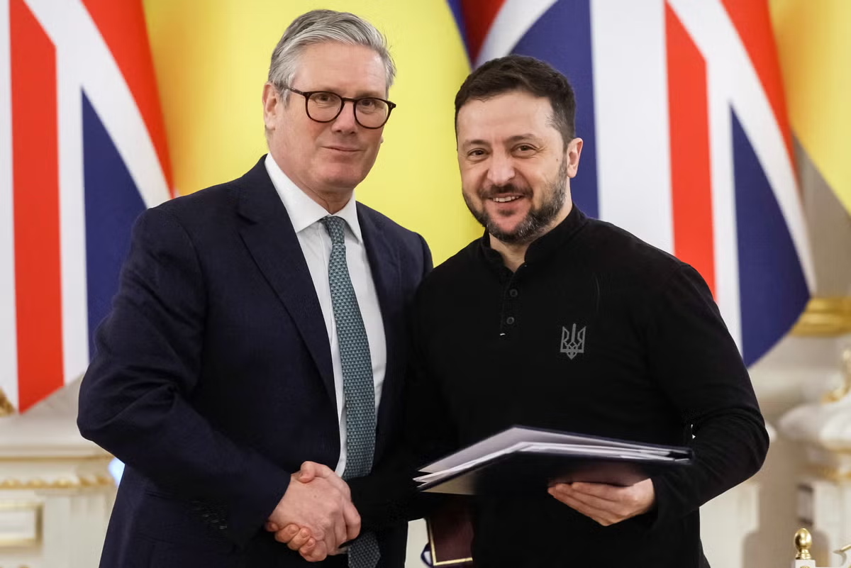 Storočné partnerstvo v mene NATO, dievčat a migrantov Storočné partnerstvo v mene NATO, dievčat a migrantov