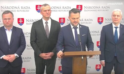 Štvorica poslancov Hlasu okolo Samuela “Sláva Ukrajine” Migaľa sú nepokojní, kam Hlas pod vedením jeho predsedu Šutaja Eštoka smeruje a žiadajú s ním urýchlene rokovať a hovoria o poslednej šanci ako predísť predčasným voľbám