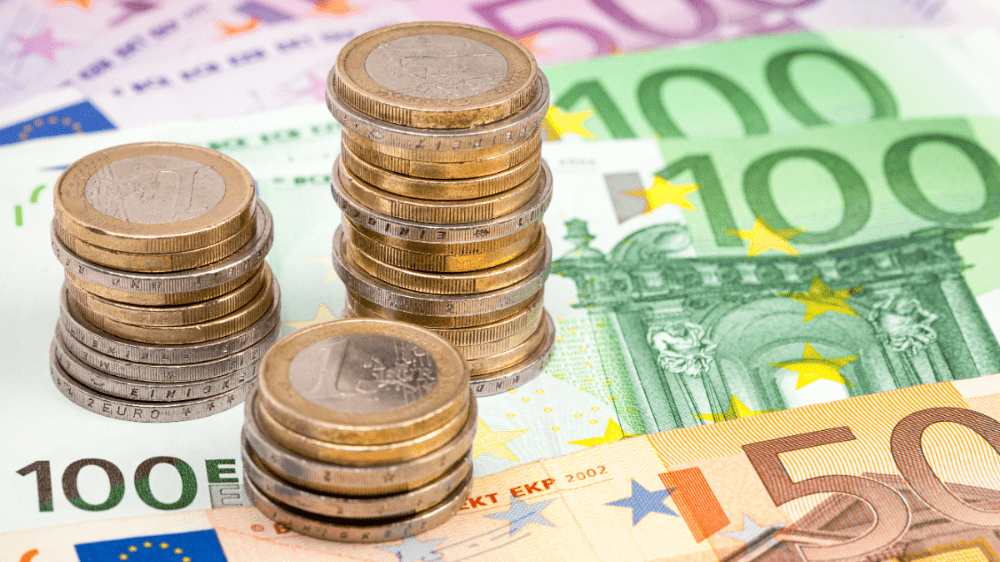 Daňová smršť 2025: Koho zasiahne najviac a ako sa dá vyšším daniam legálne vyhnúť