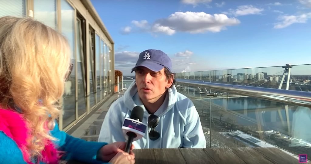 VIDEO: Modelingový agent Miro Šimonič o protestoch proti ministerke kultúry Martine Šimkovičovej, situácii v kultúre aj v SND, o pozvaní ruskej opernej divy Anny Netrebko na Slovensko VIDEO: Modelingový agent Miro Šimonič o protestoch proti ministerke kultúry Martine Šimkovičovej, situácii v kultúre aj v SND, o pozvaní ruskej opernej divy Anny Netrebko na Slovensko