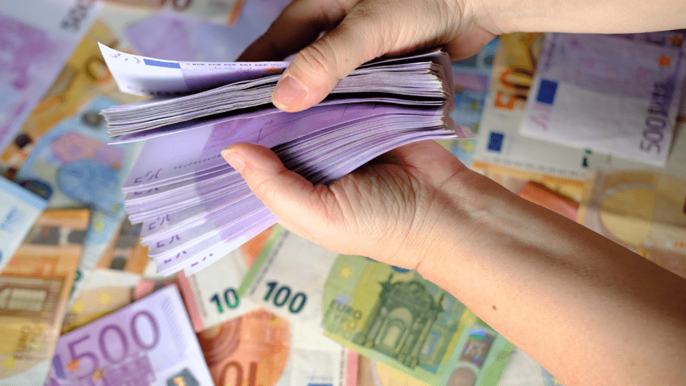 Štátny rozpočet Slovenska uzavrel rok 2024 s hotovostným schodkom 6,37 miliardy eur Štátny rozpočet Slovenska uzavrel rok 2024 s hotovostným schodkom 6,37 miliardy eur