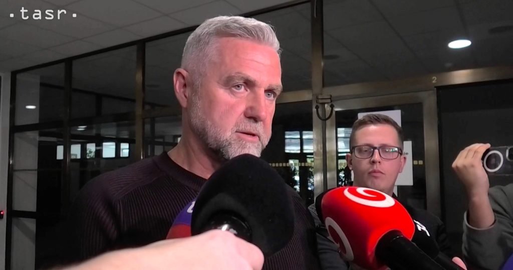 Podpredseda parlamentu Tibor Gašpar očakáva, že strany Hlas a SNS si urobia poriadok vo svojich kluboch a vysvetlia, či a akým spôsobom mienia ďalej fungovať