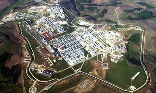 Americká vojenská základňa v Kosove: Camp Bondsteel by mal byť zatvorený Americká vojenská základňa v Kosove: Camp Bondsteel by mal byť zatvorený