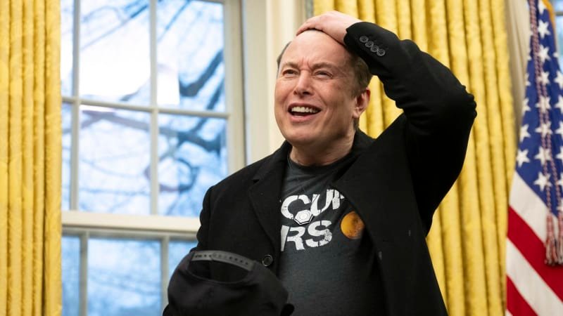 Muskovi sociální upíři. V systému dávek jsou i lidé staří přes 300 let, odhalil Trumpův muž