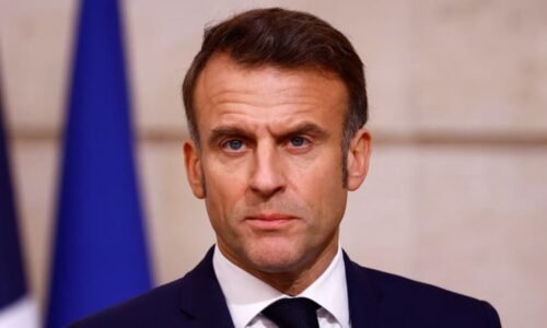 Macron mluvil s Trumpem i Zelenským: Ukrajina potřebuje záruky, zdůraznil podmínky míru