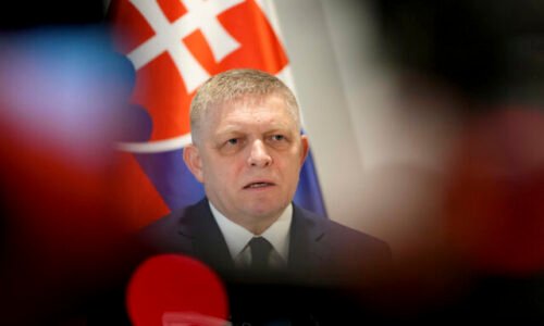 Fico: Majerský klame, keď tvrdí, že by vláda zvýhodňovala svojich starostov a primátorov pri prideľovaní dotácií – VIDEO