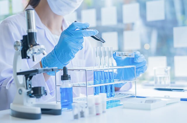 313174_adobestock_336473160-640x420.jpeg Zdravotníctvo a biotechnológie na Slovensku: Ako pomocou súkromného kapitálu a investícií odomknúť skrytý potenciál regiónu