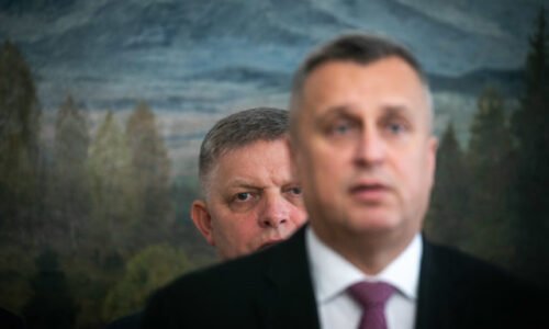 314366_robert-fico-andrej-danko-640x420.jpg Vždy ste nás použili a následne takmer zničili, píše Danko v liste Ficovi