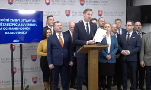 Kresťanskí demokrati predstavili návrhy na ústavné zmeny, chcú posilniť suverenitu Slovenska – VIDEO