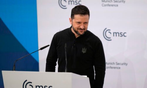 318825_ukrajinsky-prezident-volodymyr-zelenskyj-pocas-svojho-prejavu-na-mnichovskej-bezpecnostnej-konferencii-640x420.jpg Zelenskyj vyzval na vytvorenie európskej armády a zablokoval dohodu s Trumpom