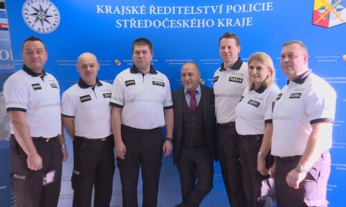 Semir Gerkhan navštívil středočeské policisty. Překvapil výčtem vlastních problémů se zákonem Semir Gerkhan navštívil středočeské policisty. Překvapil výčtem vlastních problémů se zákonem