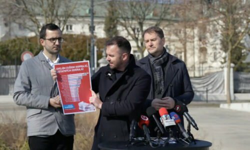 Vláda šetrí na občanoch, ale nie na sebe. Odmeny pre úradníkov dosiahli podľa Matoviča desiatky tisíc eur – VIDEO