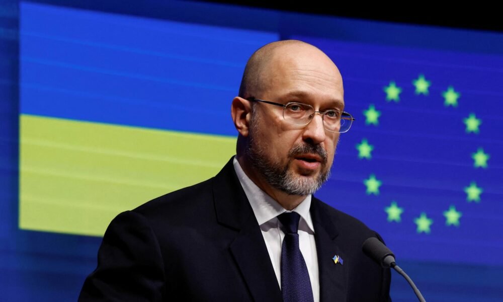 Ukrajinská vláda dnes posúdi dohodu s USA, vraví Šmyhal. Trvá na bezpečnostných zárukách