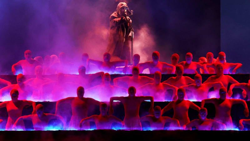 Kontroverze při Grammy: Nahota na červeném koberci, obvinění z pedofilie i nečekané comebacky Kontroverze při Grammy: Nahota na červeném koberci, obvinění z pedofilie i nečekané comebacky
