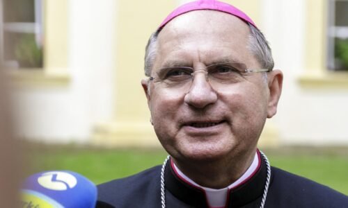 Na besnenie vojny vždy doplácajú tí najzraniteľnejší a nevinní, reaguje šéf KBS na výročie vojny na Ukrajine