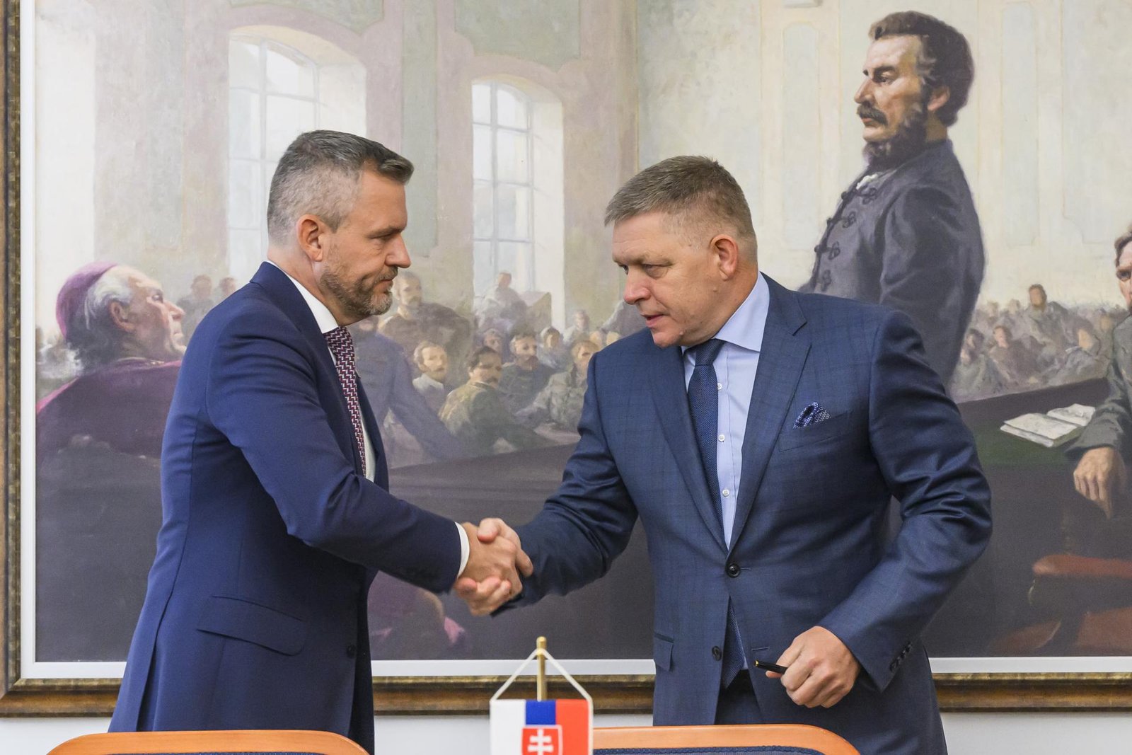 Premiér zatiaľ nedoručil prezidentovi návrhy na zmeny vo vláde. Ultimátum nedostal
