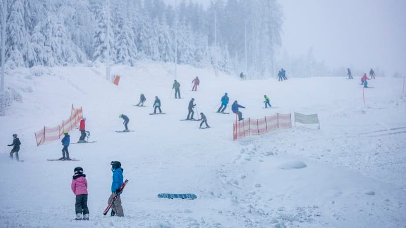 Česká lyžařka se velmi vážně zranila v Rakousku. Vyletěla ze sjezdovky, musel pro ni vrtulník Česká lyžařka se velmi vážně zranila v Rakousku. Vyletěla ze sjezdovky, musel pro ni vrtulník