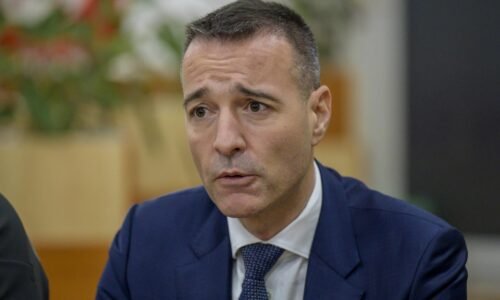 Chce ešte niekto byť riaditeľom školy? Záujem je nízky, situáciu zhoršuje ďalšia komplikácia Chce ešte niekto byť riaditeľom školy? Záujem je nízky, situáciu zhoršuje ďalšia komplikácia