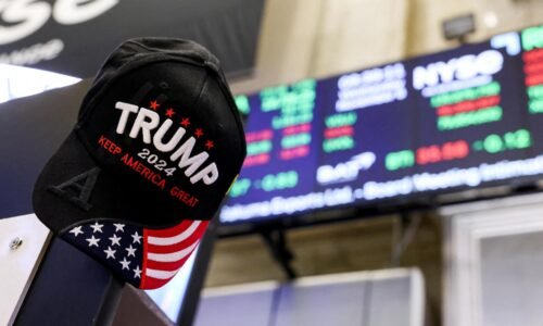 Americké akcie oslabujú, trh vyhodnocuje vplyv obchodnej vojny kvôli Trumpovým clám