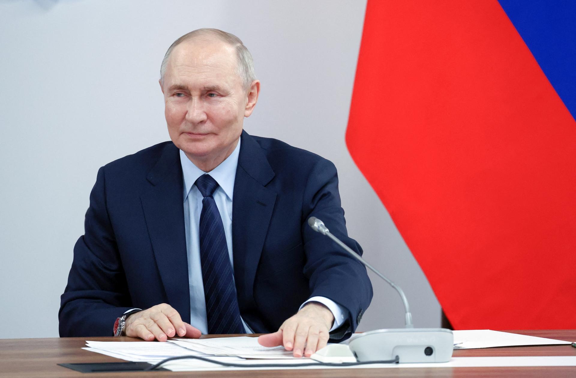 Putin: Ignorovanie úlohy ZSSR pri oslobodzovaní táborov je hanebné