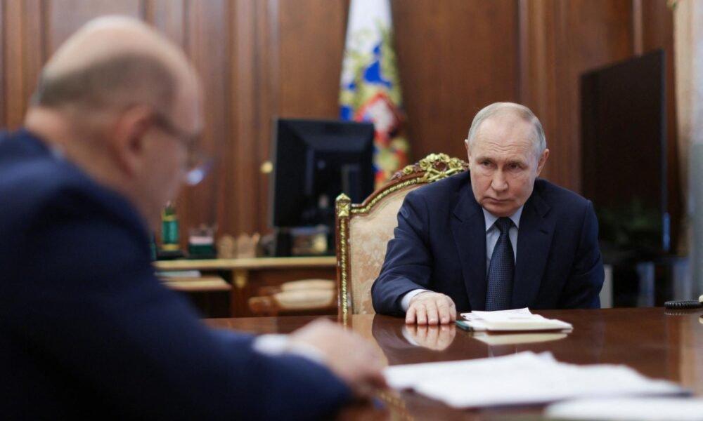 Západné sankcie bránia Rusku upevniť väzby s bývalými sovietskymi štátmi, Putin ich stiahnuť k sebe